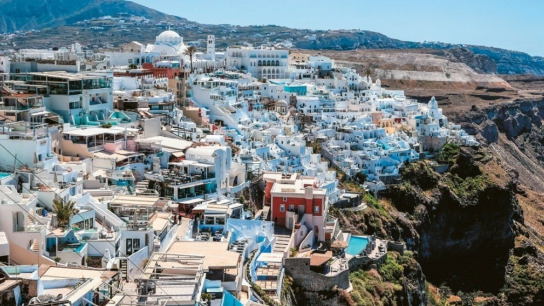 Σαντορίνη οικοδομικές άδειες αναστολή νησί