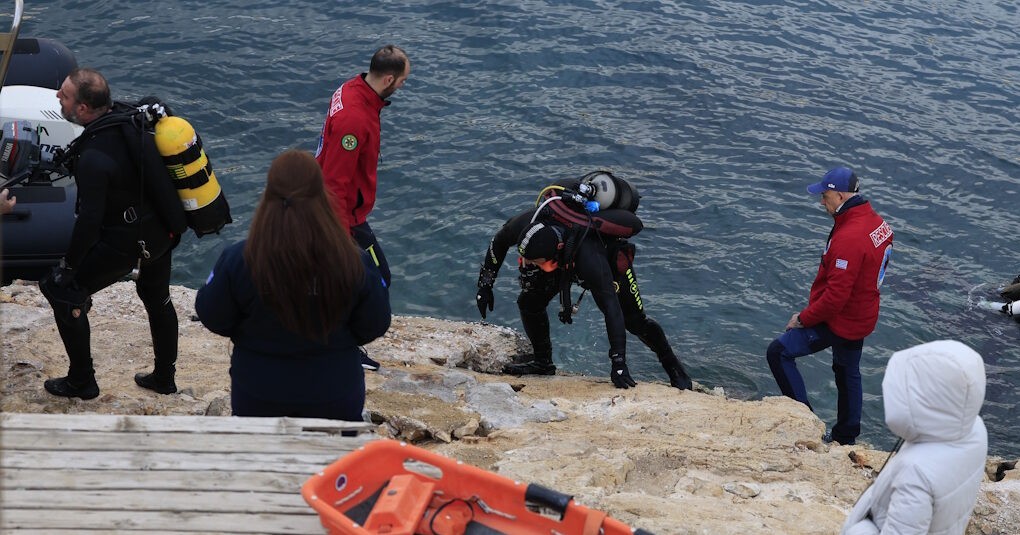 Αγνοείται 34χρονος δύτης στα λιμανάκια Βουλιαγμένης Επιχείρηση διάσωσης δύτη Βουλιαγμένη λιμανάκια