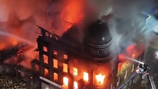 φωτιά καταστροφή κτίριο Γλασκώβη σταθμό