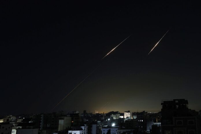 Ιρανική επίθεση με πυραύλους στο Τελ Αβίβ - γεωπολιτική κρίση στη Μέση Ανατολή