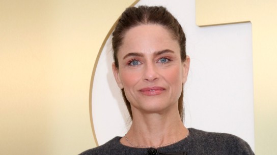 Η ηθοποιός Αμάντα Πιτ μιλά για τον καρκίνο