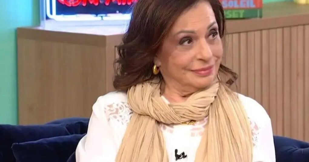 Χάρις Αλεξίου στο Στούντιο 4 της ΕΡΤ