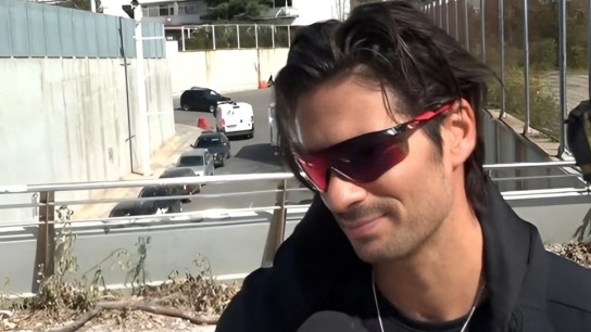 Γιώργος Καράβας αεροδρόμιο Σάρτζα Μαλδίβες