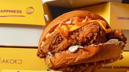 τηγανητό κοτόπουλο μπέργκερ Akoko Ψυχικό