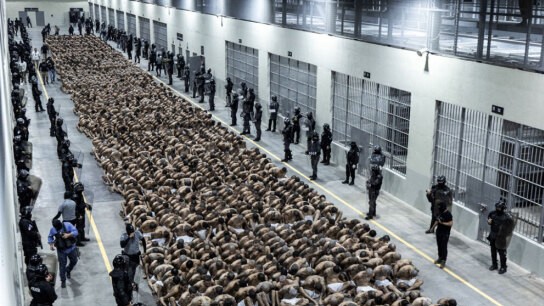 ισόβια κάθειρξη ανήλικους Ελ Σαλβαδόρ Μπουκέλε