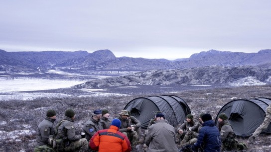 Δανία Γροιλανδία εισβολή αεροδρόμια στρατιώτες