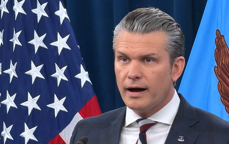 Πιτ Χέγκσεθ Μοτζτάμπα Χαμενεΐ τραυματισμένος Ιράν