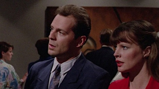 Κιμ Μπάσιντζερ και Μπρους Γουίλις στο Blind Date