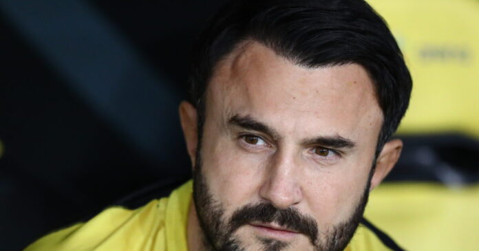 Καρυπίδης στα αποδυτήρια Άρη ΟΦΗ