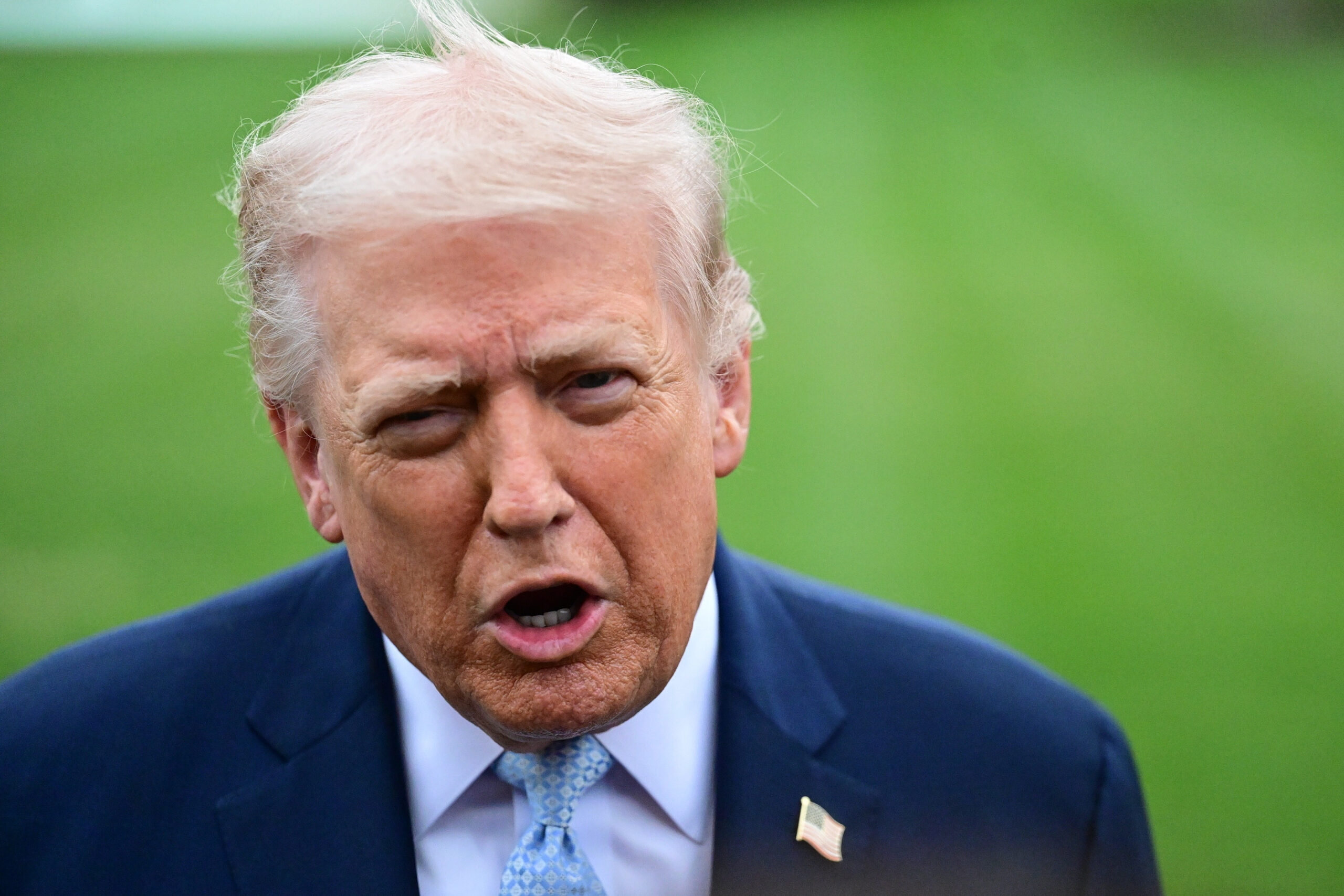 Τάνκερ αγκυροβολημένα στα Στενά Ορμούζ