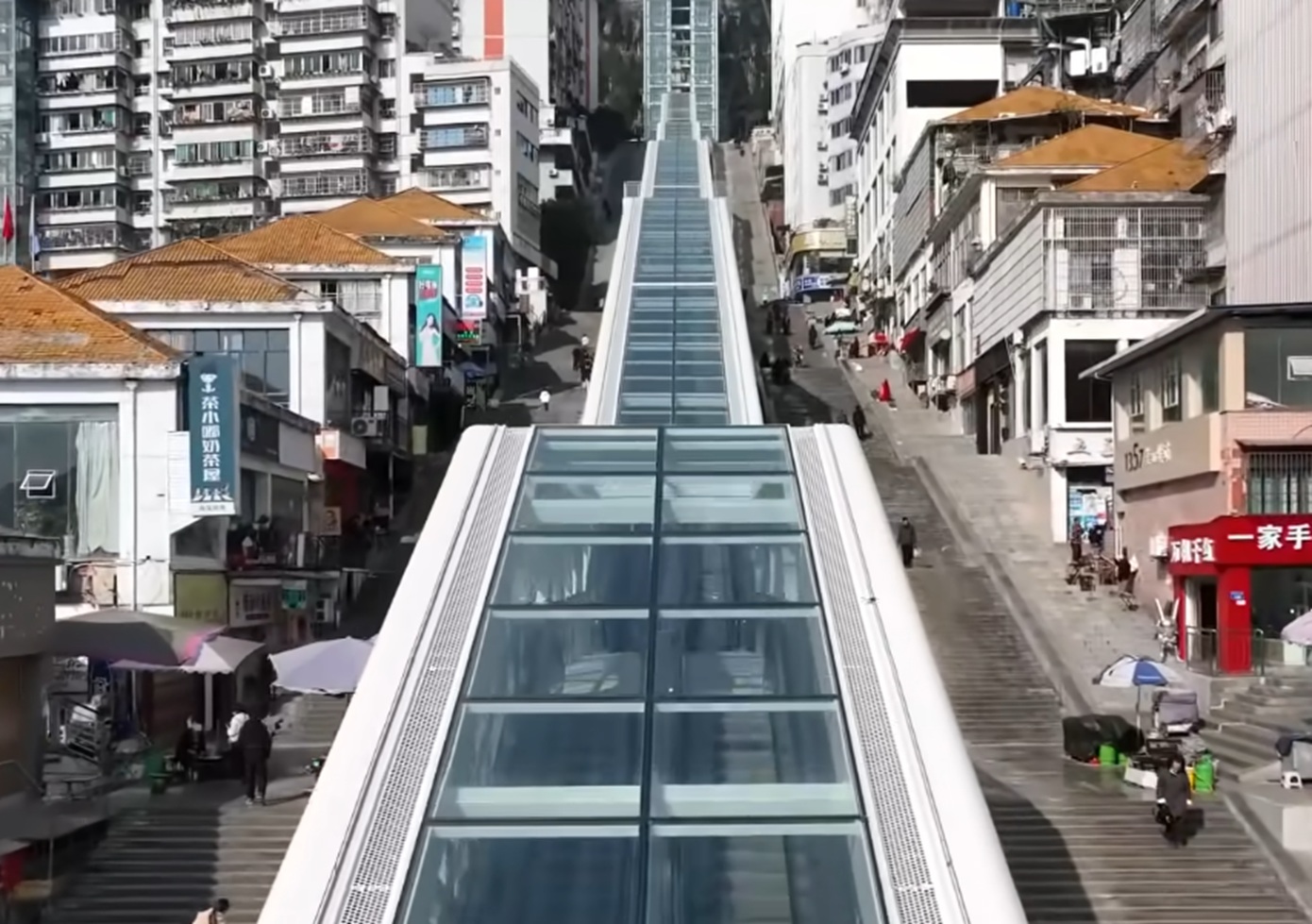 Πετρελαιοφόρα διέρχονται από το στενό του Χορμούζ