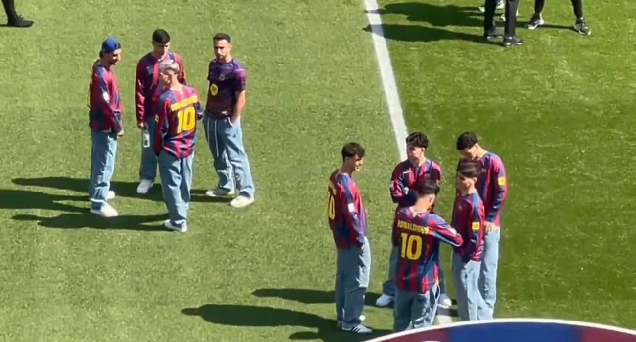 Ροναλντίνιο Μπαρτσελόνα φανέλα 2005 γενέθλια τιμή