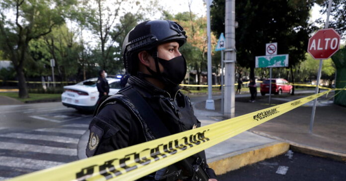 Πυροβολισμοί σχολείο Μεξικό 15χρονος δράστης