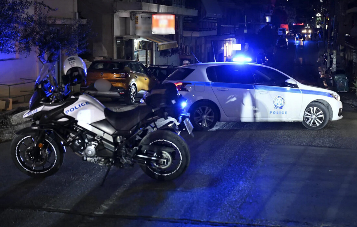 Αμπελόκηποι: Μεθυσμένη οδηγός τράκαρε 14 οχήματα Ζημιές σε αυτοκίνητα Αμπελόκηποι μεθυσμένη οδηγός