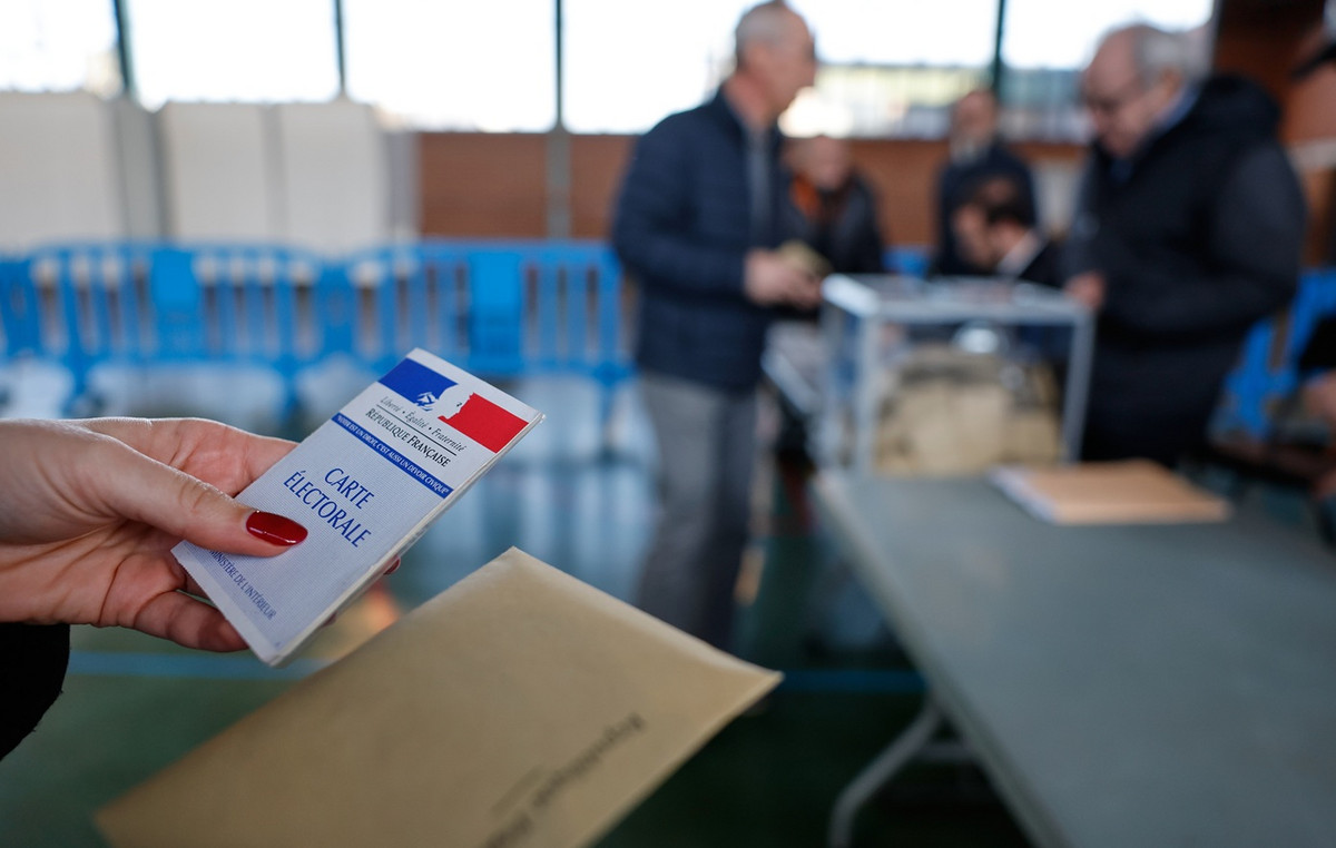 Δεύτερος γύρος δημοτικών εκλογών στη Γαλλία σήμερα δημοτικές εκλογές Γαλλία δεύτερος γύρος ψηφοφορία