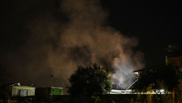 Εκρήξεις από πυραυλική επίθεση Ιράν στο κεντρικό Ισραήλ το βράδυ