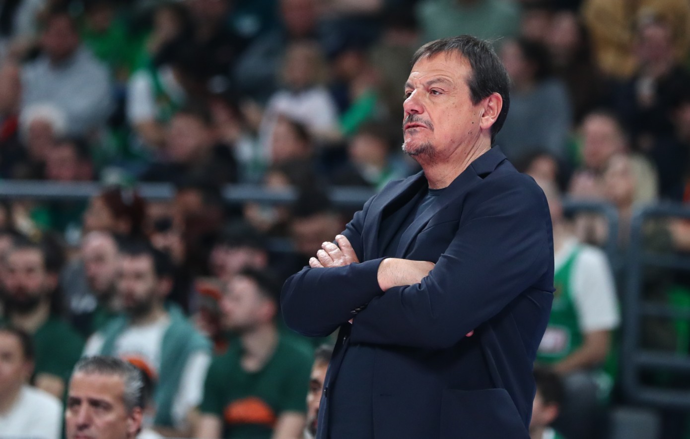 Άταμαν Χολμς Παναθηναϊκός κριτική στην ανάπαυλα