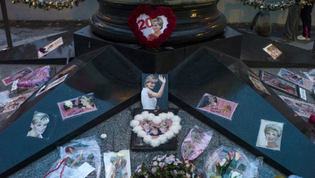 Πρίγκιπας Ουίλιαμ: Συγκινητική φωτογραφία με τη Νταϊάνα Πρίγκιπας Ουίλιαμ με πριγκίπισσα Νταϊάνα το 1984