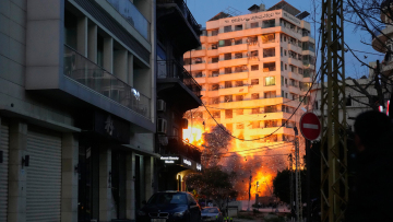 Βομβαρδισμός στη Βηρυτό κατέστρεψε πολυκατοικία καθηγητή