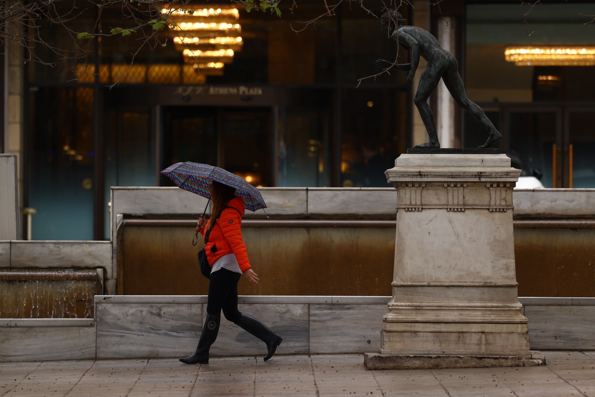 Αφρικανική σκόνη καλύπτει την Κρήτη με πορτοκαλί ουρανό