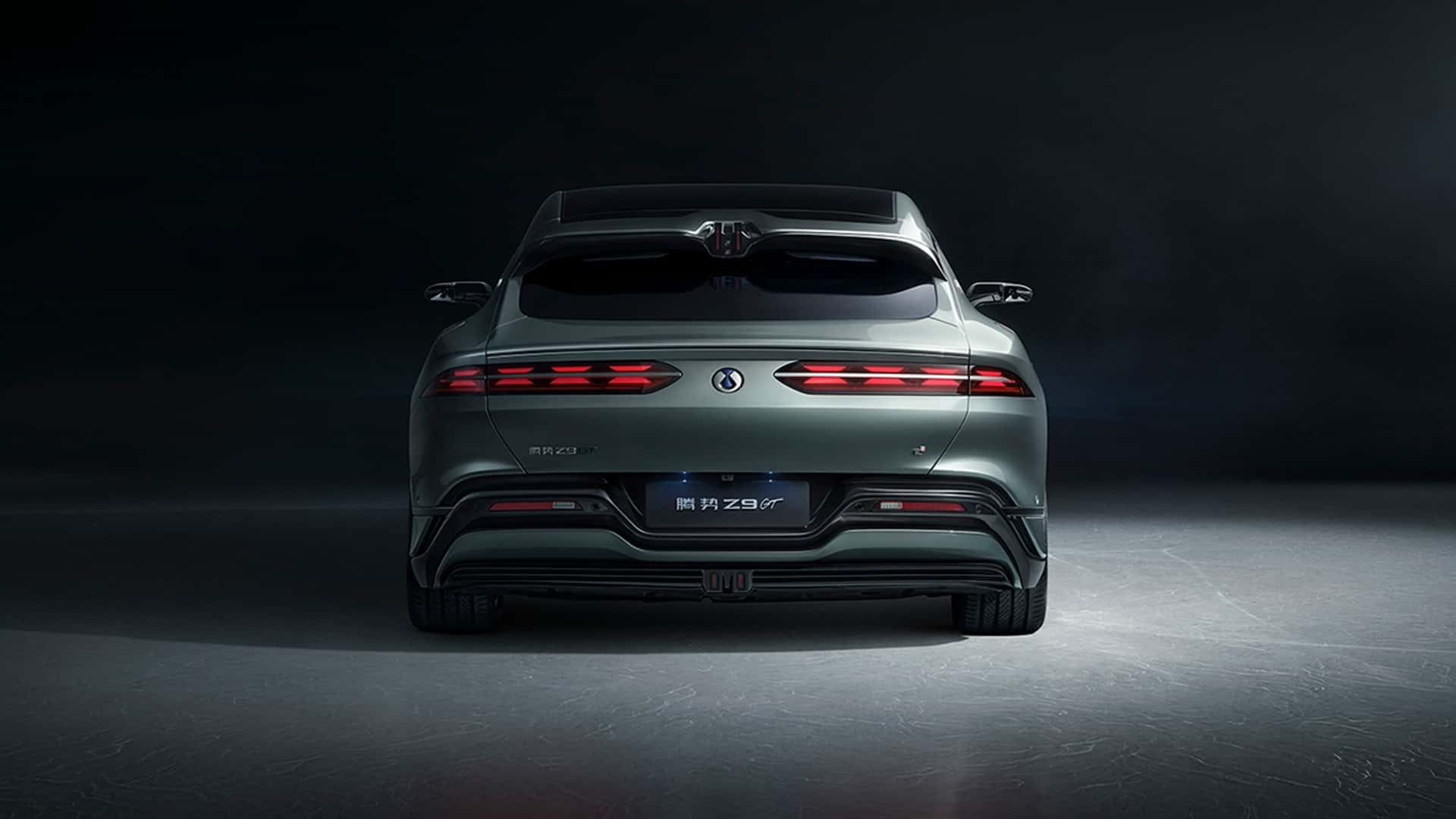 Daniel Craig Denza BYD premium αυτοκίνητα