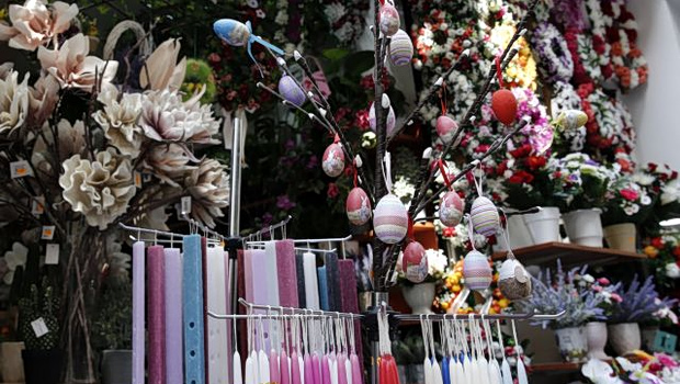 πασχαλινό ωράριο καταστημάτων Αθήνα Μεγάλη Εβδομάδα