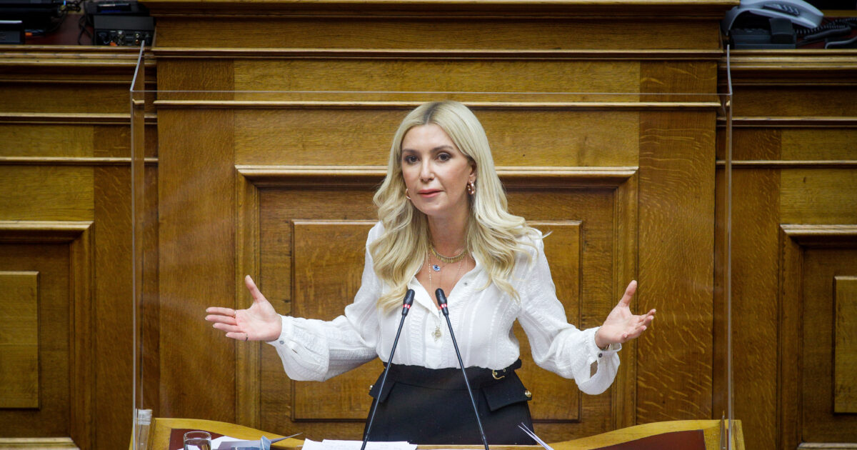 Φωτεινή Αραμπατζή και σκάνδαλο ΟΠΕΚΕΠΕ