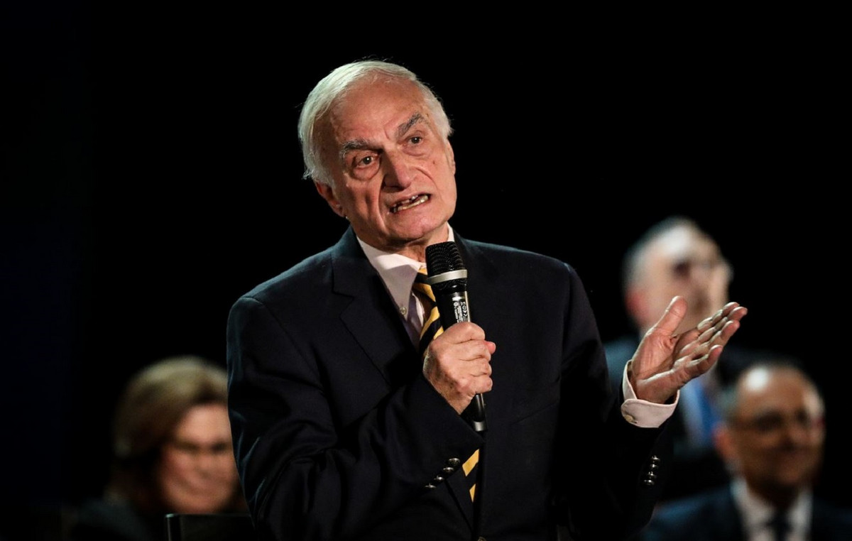 Μανώλης Μαυρομμάτης εξιτήριο κέντρο αποκατάστασης