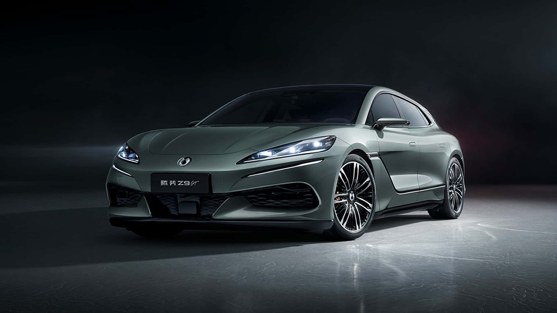 Daniel Craig Denza BYD premium αυτοκίνητα