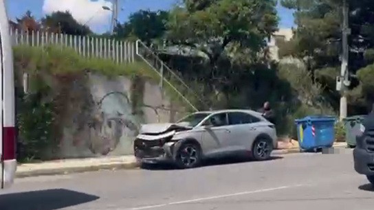 Καραμπόλα πέντε οχημάτων Αττική Οδό κόμβος Κύμης τροχαίο ατύχημα