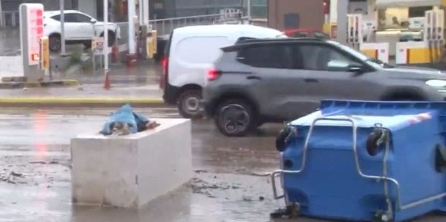 Πλημμύρες από την κακοκαιρία Erminio στη Νέα Μάκρη