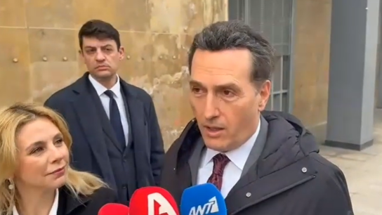 Δημητρακόπουλος έξω από δικαστήριο πρωταπριλιά