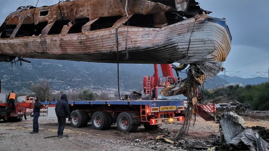 Αρχαία εργασίες αποκατάστασης χώρου δυστυχήματος Τέμπη